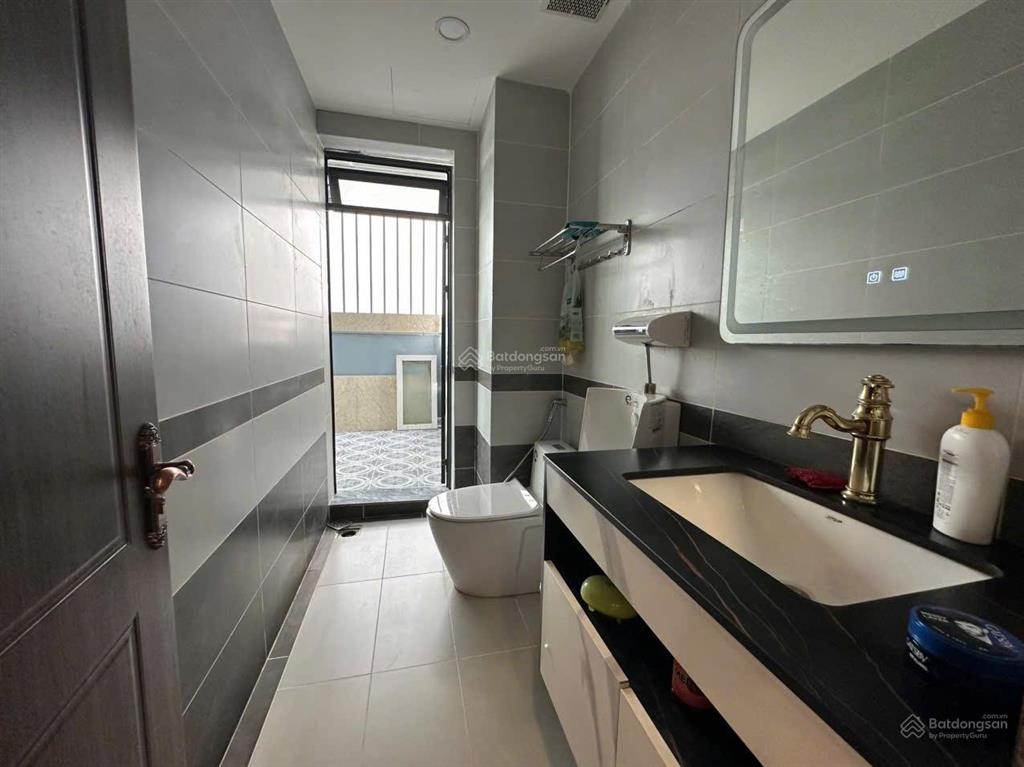 Cho thuê căn shophouse 1t 3l khu văn hoa villa, đầy đủ nội thất gỗ cao cấp