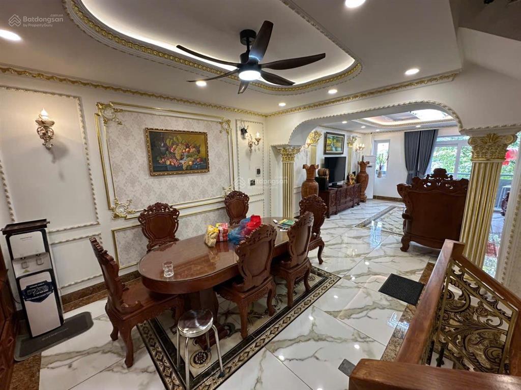 Cho thuê căn shophouse 1t 3l khu văn hoa villa, đầy đủ nội thất gỗ cao cấp
