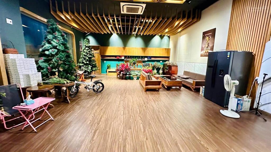 Cho thuê căn shophouse 1t2l ngang 10m ngay vincom biên hòa