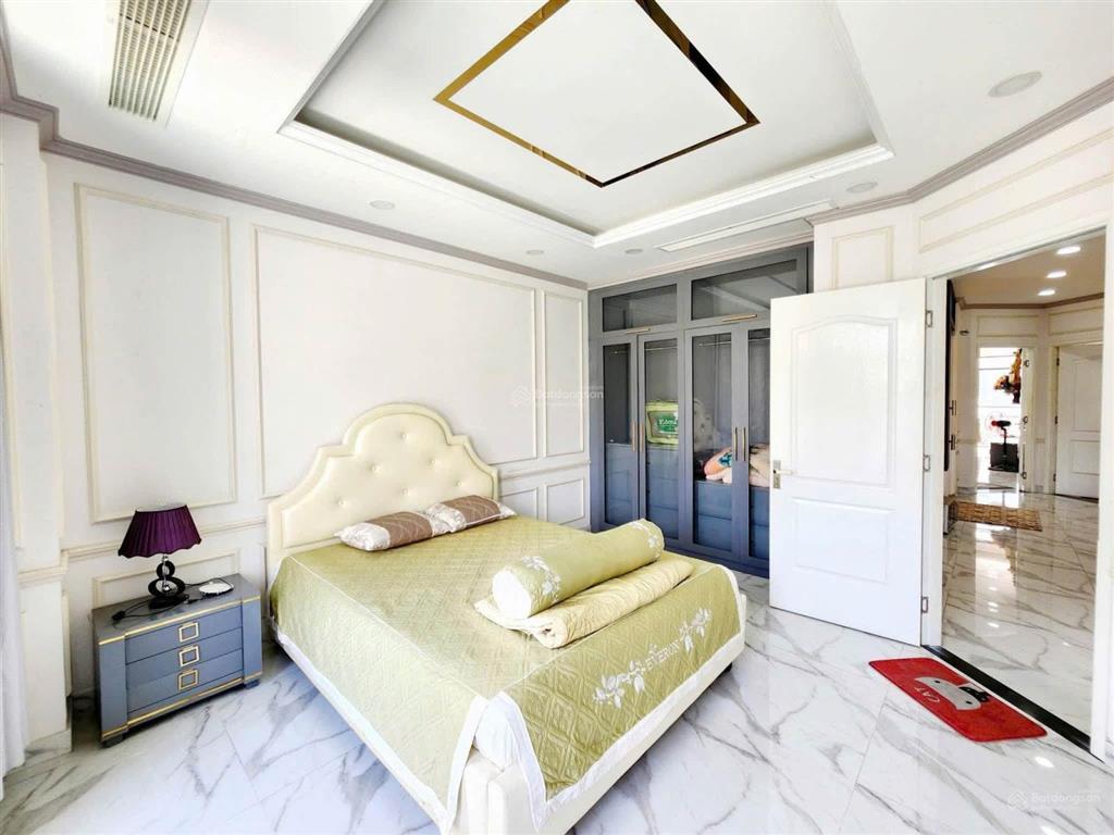 Cho thuê căn shophouse 1t2l ngang 10m ngay vincom biên hòa