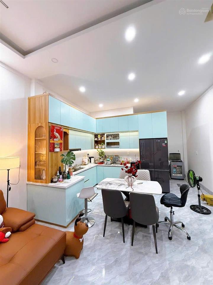 Cho thuê căn shophouse 1t2l ngang 10m ngay vincom biên hòa
