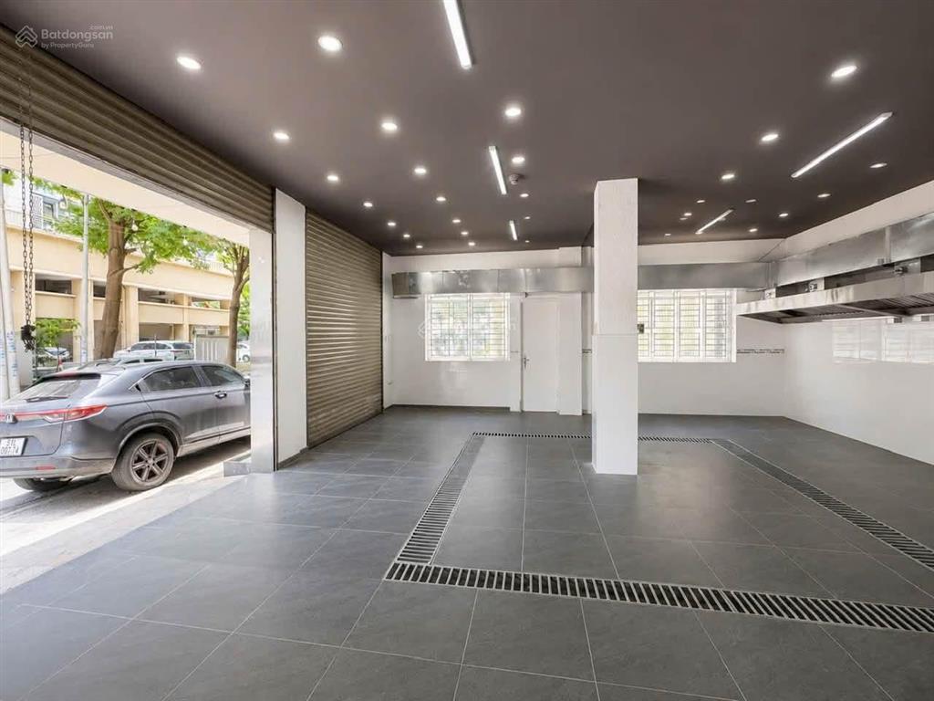 Cho thuê tòa nhà 750m2 góc 2 mặt tiền d2d biên hòa
