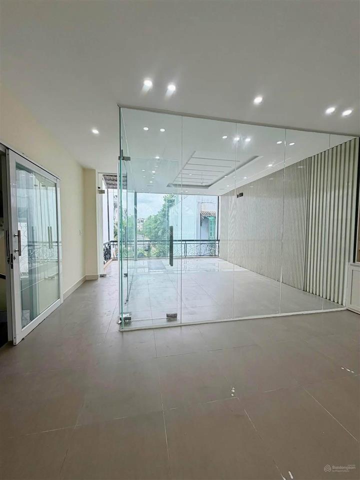 Cho thuê tòa nhà ngang 8m mới sơn sửa đẹp khu d2d, võ thị sáu, đồng nai