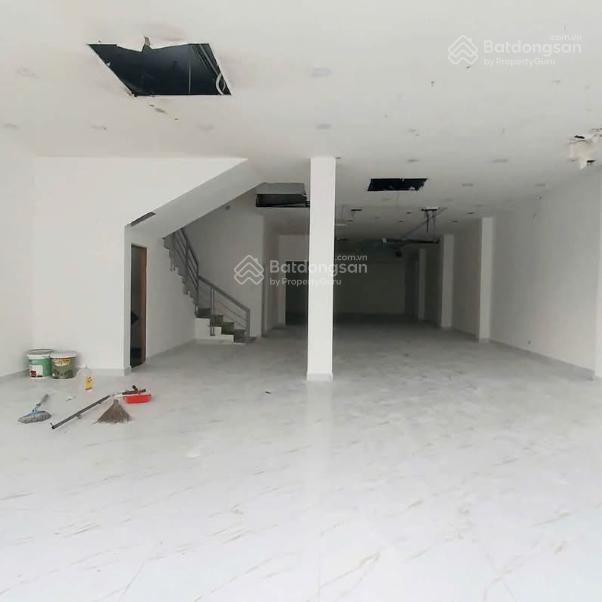 Cho thuê cặp nhà mặt tiền đường đồng khởi, diện tích sàn gần 1000m, giá 60 triệu