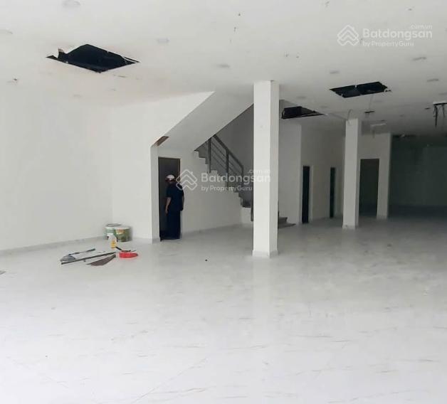 Cho thuê cặp nhà mặt tiền đường đồng khởi, diện tích sàn gần 1000m, giá 60 triệu