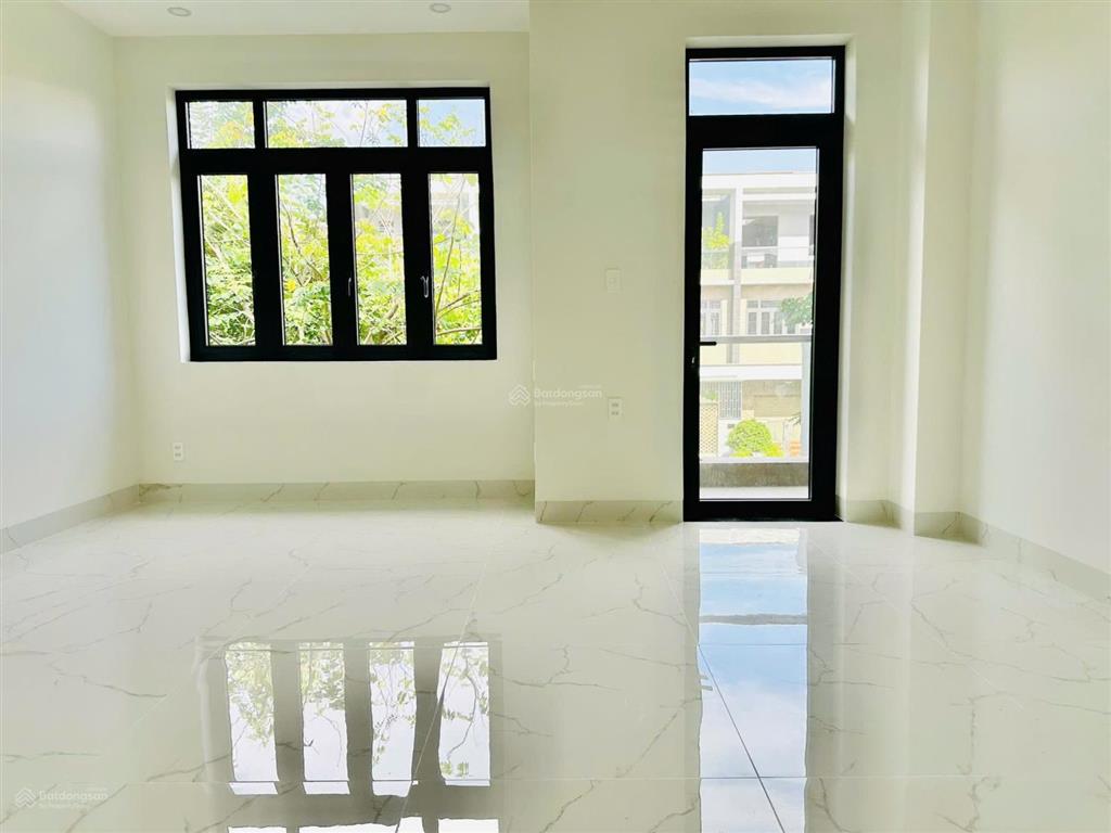 Cho thuê nhà 1 trệt 2 lầu 5x20m kdc bửu long 3, 15 triệu/tháng