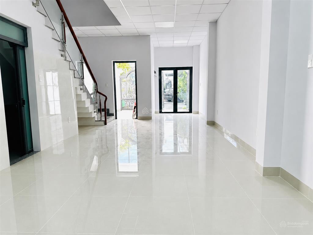 Cho thuê nhà 1 trệt 3 lầu mới đẹp khu dân cư hiện đại trung tâm biên hoà