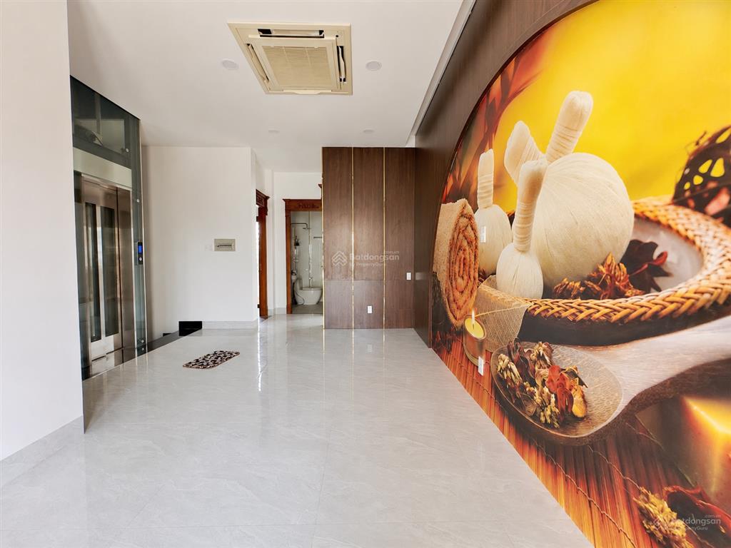 Cho thuê biệt thự thang máy khu vip tín nghĩa ngang 11m trung tâm thành phố biên hoà