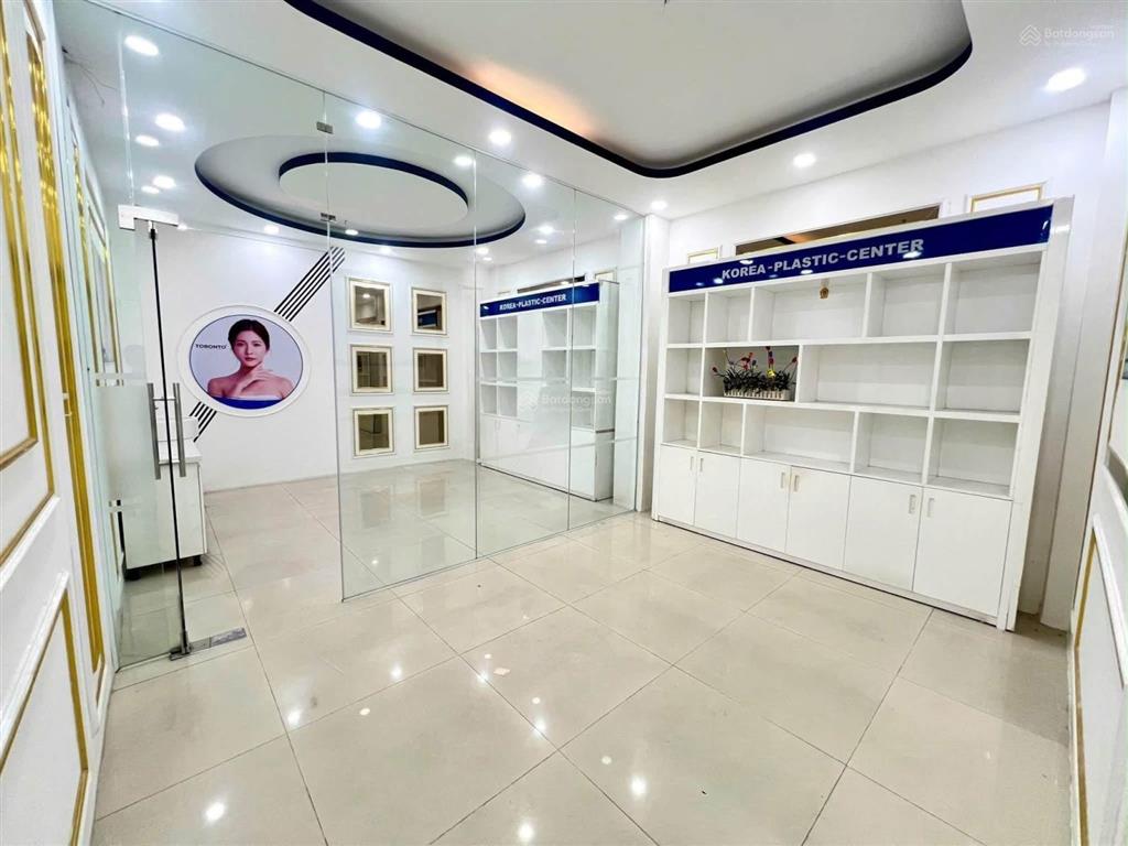 Cho thuê nhà đẹp 1t2l ngang 6 mét mặt tiền đường dương tử giang