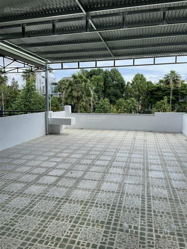 Cho thuê nhà đẹp ngang 6m cửa kính 1 trệt 1 lầu mặt tiền kinh doanh đ. nguyễn ái quốc
