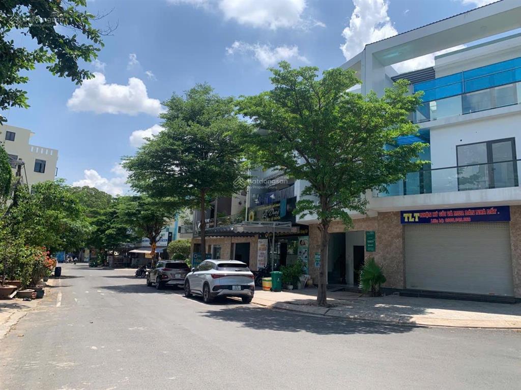 Cho thuê nhà nguyên căn 1 trệt 2 lầu góc 2 mặt tiền kdc long châu  p. tam hiệp