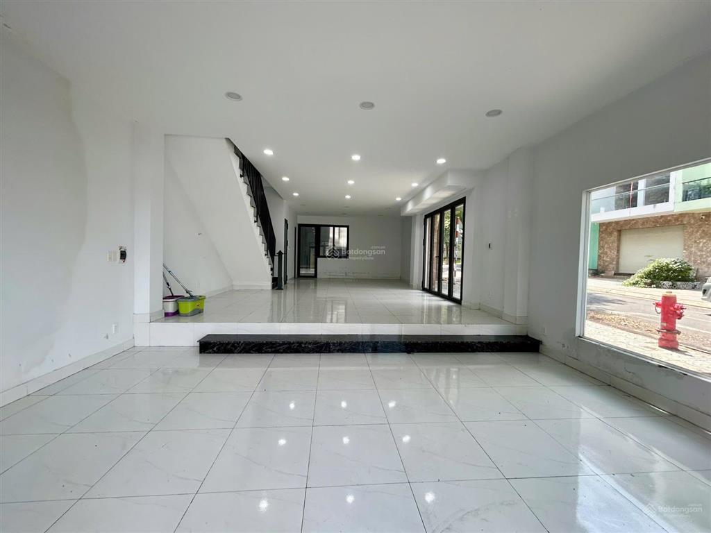 Cho thuê nhà nguyên căn 1 trệt 2 lầu góc 2 mặt tiền kdc long châu  p. tam hiệp