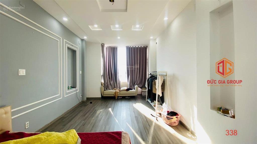 Cho thuê nhà đẹp 3 tầng nguyên căn mặt tiền d9, khu d2d võ thị sáu