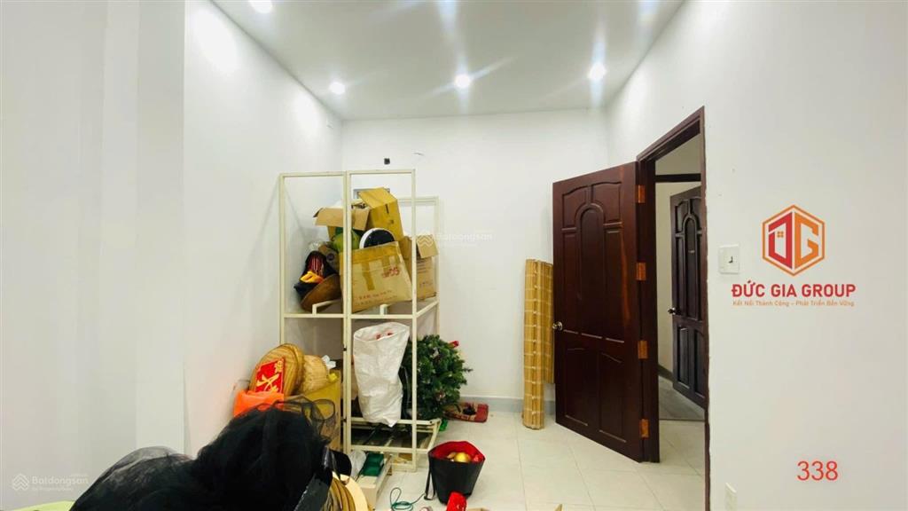 Cho thuê nhà đẹp 3 tầng nguyên căn mặt tiền d9, khu d2d võ thị sáu