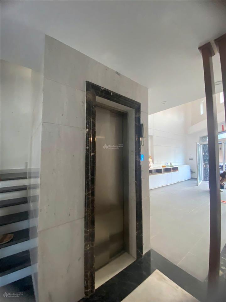 Cho thuê nhà đẹp góc 2 mặt tiền khu dân cư d2d võ thị sáu