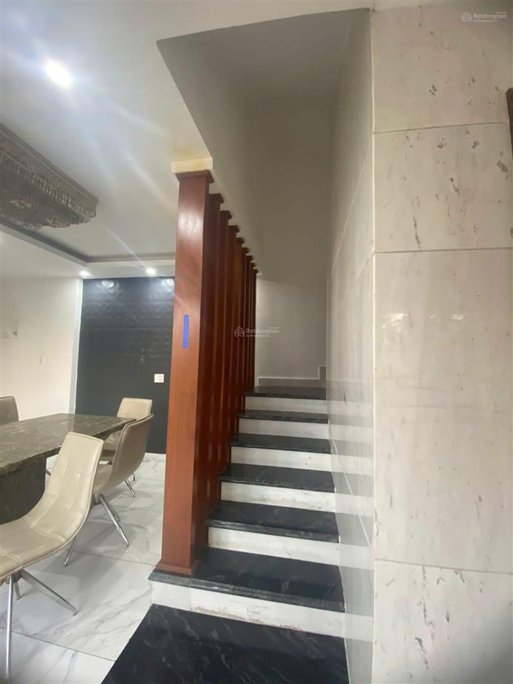 Cho thuê nhà đẹp góc 2 mặt tiền khu dân cư d2d võ thị sáu
