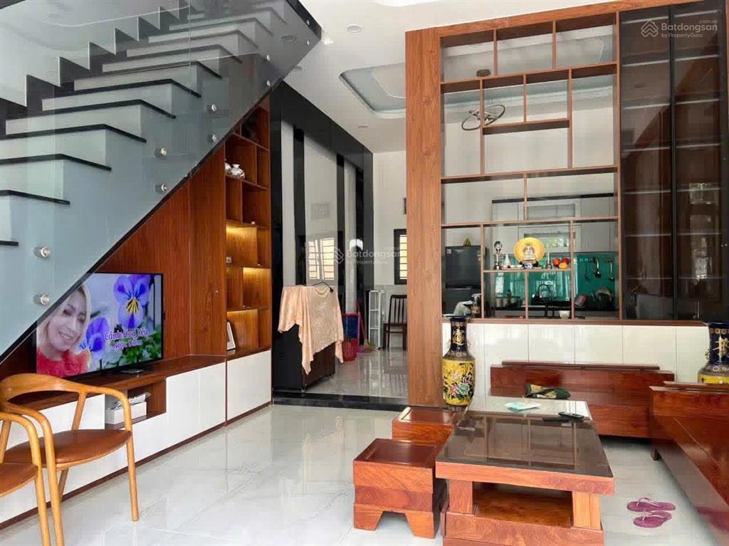 Cho thuê nhà đẹp full nội thất kdc quang vinh