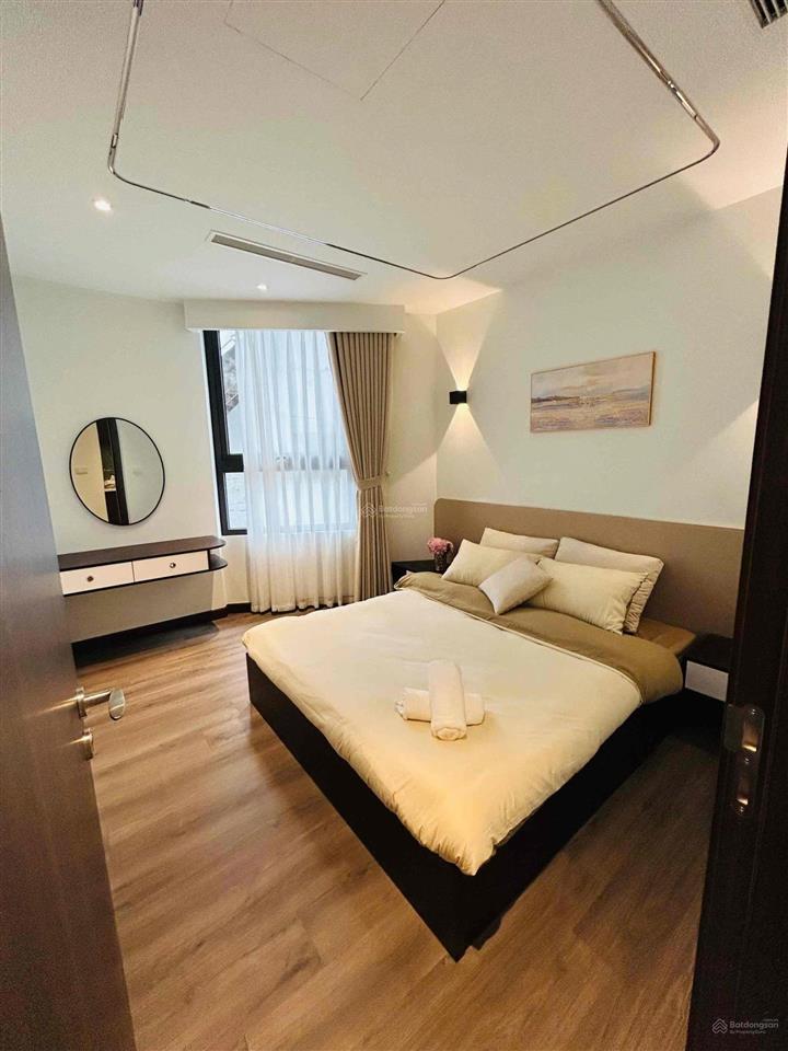Hàng hiếm căn góc 2pn đông nam view hồ thành công full nội thất cả đồ rời, sẵn sổ