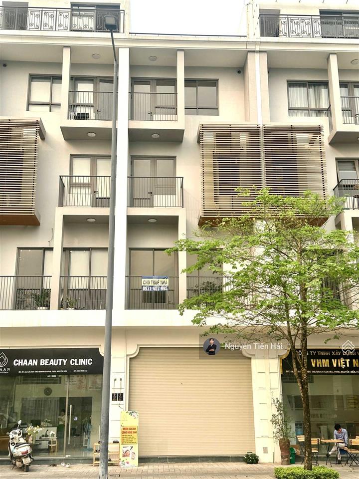 Bán shophouse cạnh phố đi bộ the manor central park. giá 28 tỷ