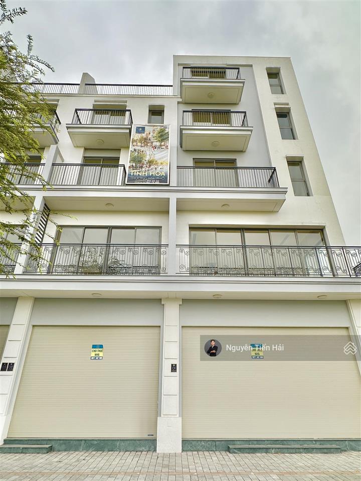 Bán căn shophouse 75m view công viên trung tâm, vị trí đẹp giai đoạn 2. giá bán 35 tỷ.