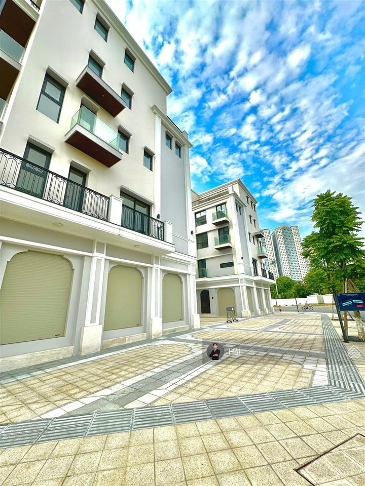 Bán căn góc shophouse the manor central park vị trí trung tâm. giá 45 tỷ