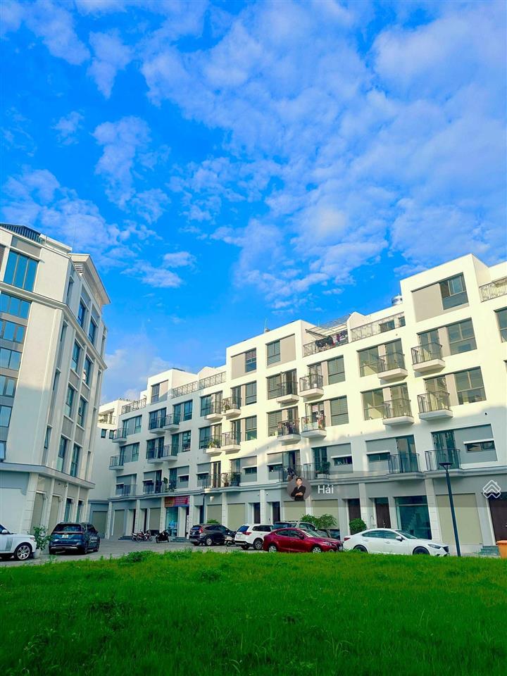 Bán căn góc shophouse the manor central park vị trí trung tâm. giá 45 tỷ