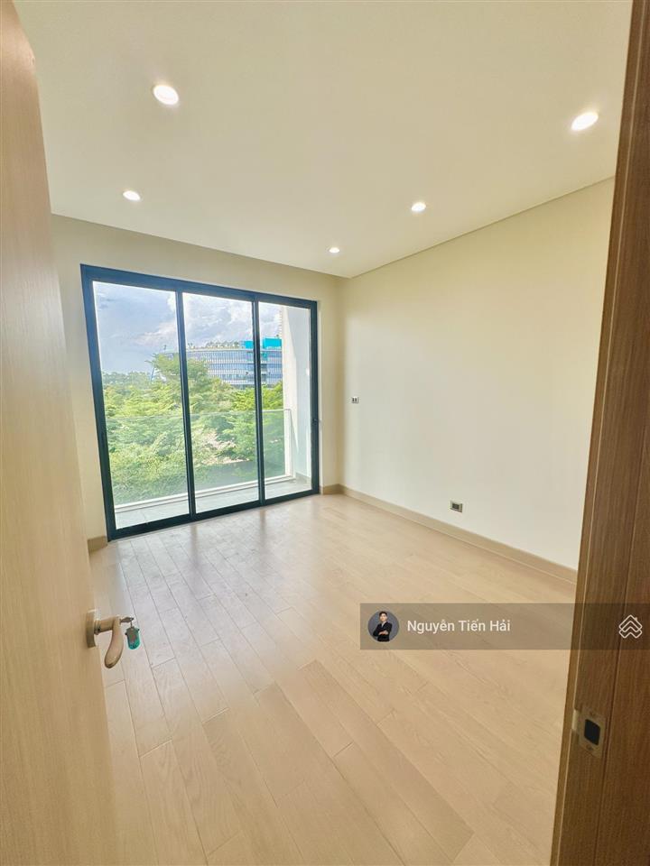 Bán shophouse mặt phố đi bộ dt 75m2. giá 30,5 tỷ