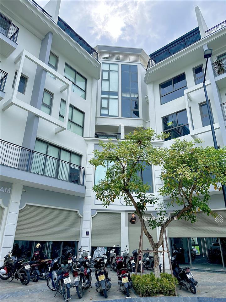 Bán căn góc diện tích 209m2 the manor central park. giá 60 tỷ