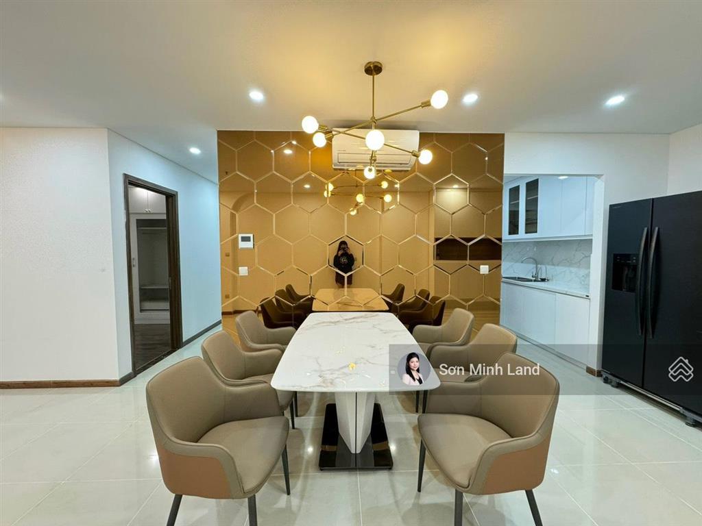 Cho thuê căn 2pn 87m2 nhà mới đẹp  trống sẵn  giá tình cảm tại hà đô centrosa. sơn minh land