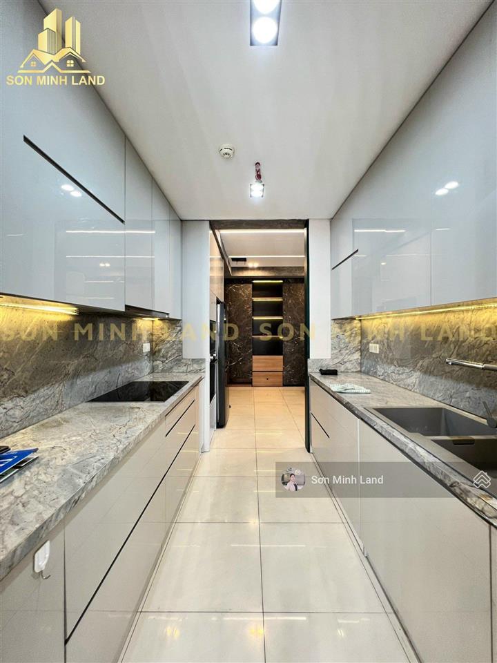 Cần bán căn góc 3pn+(139m2) view thoáng đẹpnt decor sẵn sổ hồng tại hà đô centrosa.sơn minh land