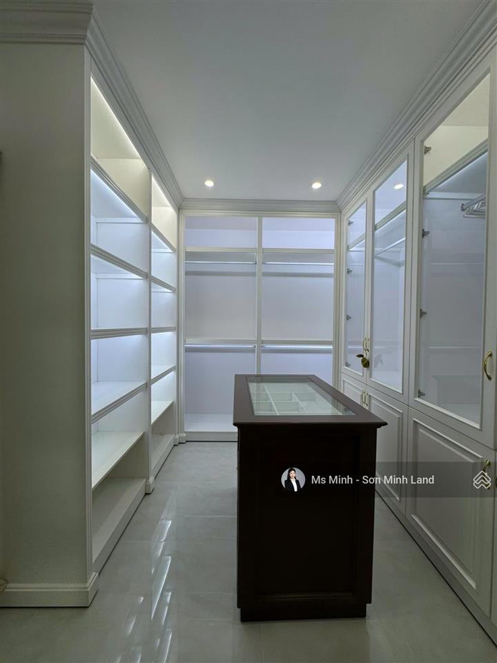 Chuyển nhượng căn 1pn+đn (61m²) tầng đẹp  view hồ bơi  nội thất đẹp tại hà đô. sơn minh land