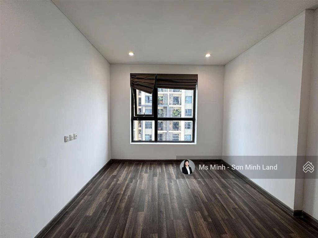 Bán ch 2pn+đn (105m2) ban công đôi  view hồ bơi  nhà trống dễ decor tại hà đô. sơn minh land