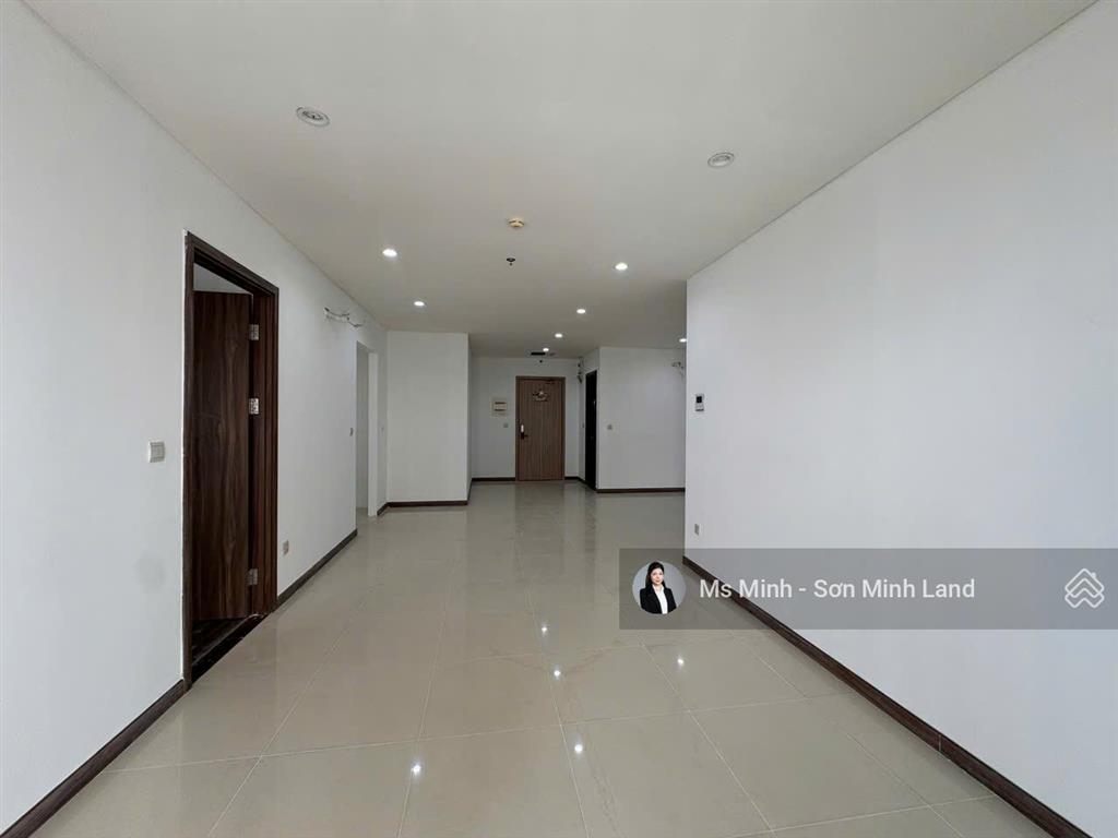 Bán ch 2pn+đn (105m2) ban công đôi  view hồ bơi  nhà trống dễ decor tại hà đô. sơn minh land