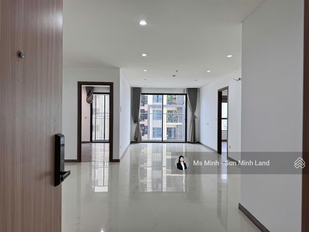 Bán ch 2pn+đn (105m2) ban công đôi  view hồ bơi  nhà trống dễ decor tại hà đô. sơn minh land