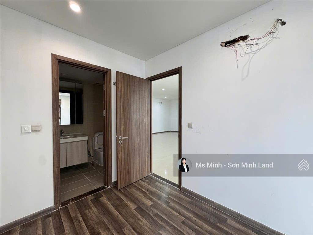 Bán ch 2pn+đn (105m2) ban công đôi  view hồ bơi  nhà trống dễ decor tại hà đô. sơn minh land