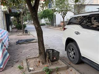 Bán đất tại tdc trâu quỳ, diện tích 60m2, hướng đông nam, mặt tiền 4m đường 10m có vỉa hè