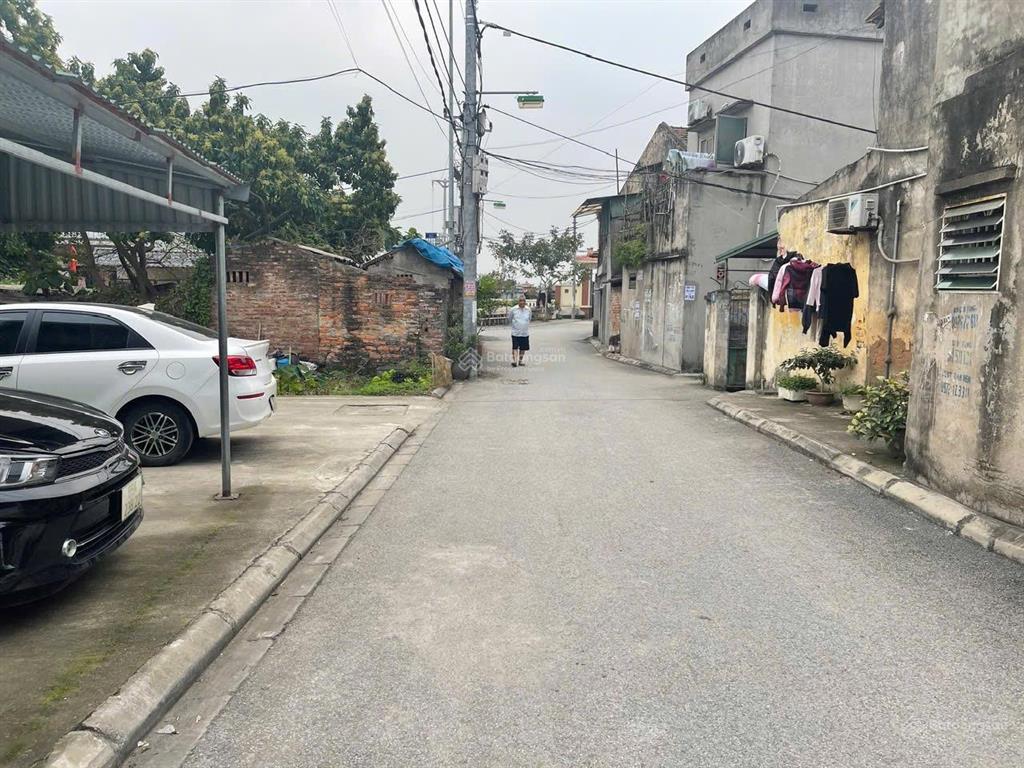 Bán đất tại phú sơn 70m2, mặt tiền 4m, ngõ rộng 5m lô góc ô tô tránh
