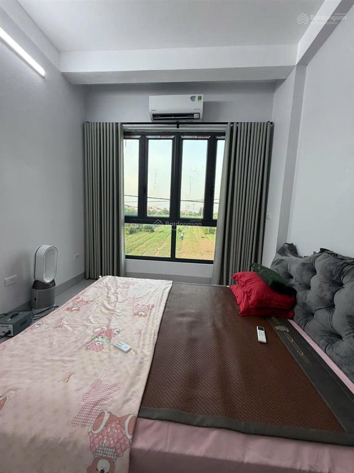 Bán nhà dân xây 5 tầng diện tích 43.3m2, đầy đủ đồ đường ô tô vào tận nhà tại đặng xá