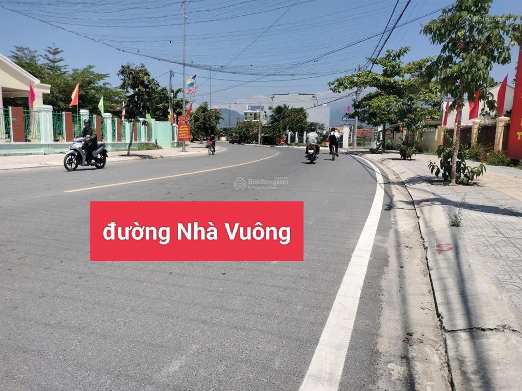 Kẹt ngân hàng hạ gấp 200 triệu lô đất 180m2 mặt đường hl50a (nhà vuông)  diên điền
