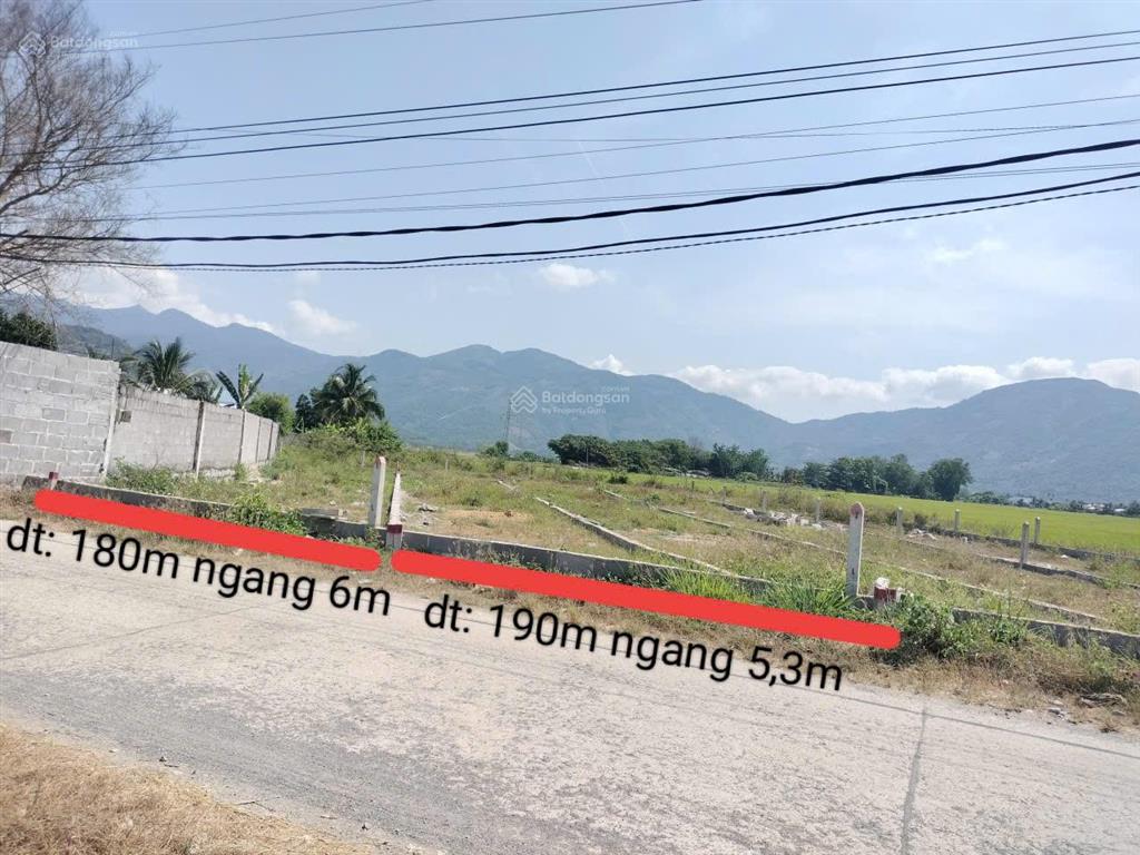 Kẹt ngân hàng hạ gấp 200 triệu lô đất 180m2 mặt đường hl50a (nhà vuông)  diên điền