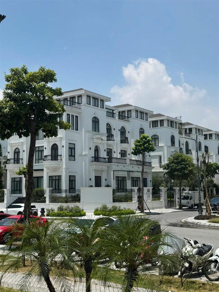 Cần bán căn biệt thự song lập giá 255tr/m giá tốt tại louis city hoàng mai.