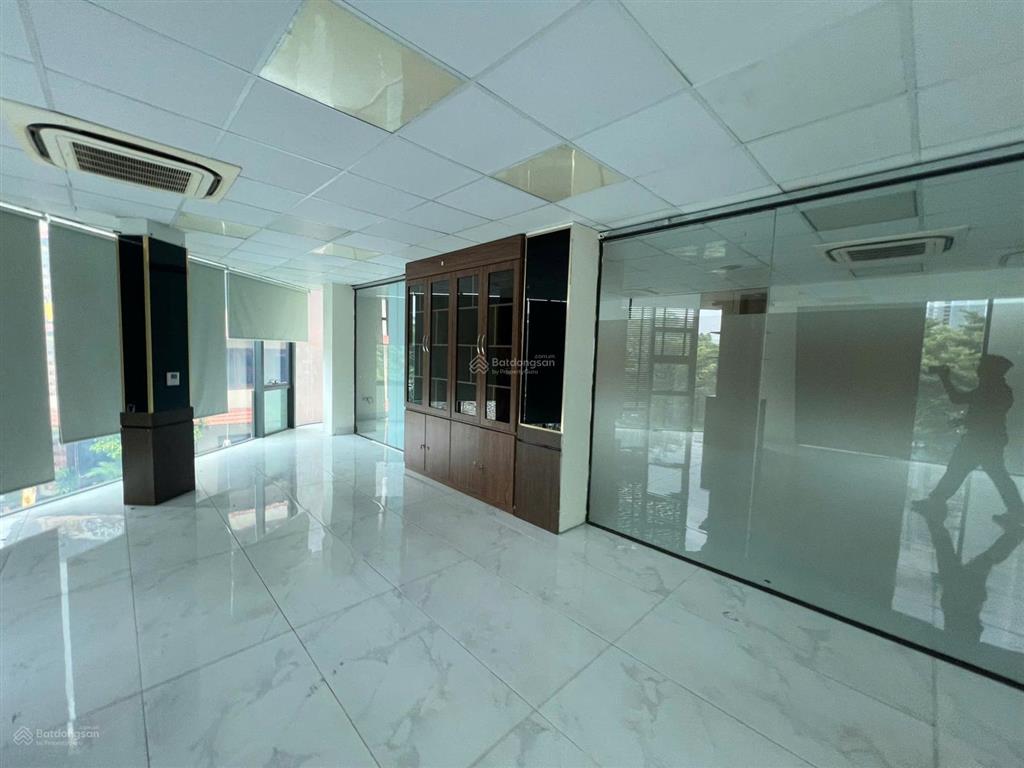 Chính chủ cho thuê căn góc mặt phố tú mỡ 7 tầng. diện tích 1000m2 sàn sử dụng  0942 330 ***