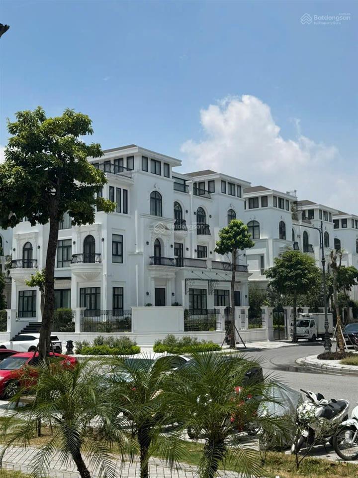 Chính chủ bán căn liền kề hướng tây giá 27,xtỷ view thoáng trực diện biệt thự dự án louis hoàng mai