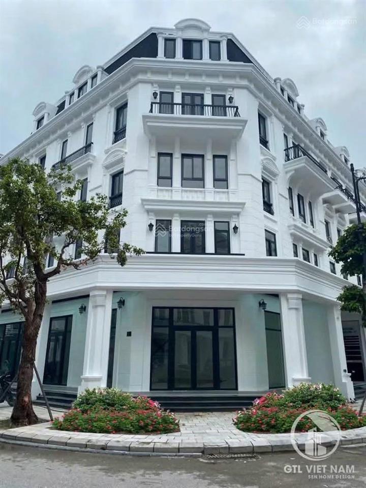 Cho thuê căn shophouse góc dự án louis hm hoàn thiện đẹp 5 tầng thang máy, s sử dụng hơn 700m2 sàn.