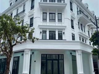 Cho thuê căn shophouse góc dự án louis hm hoàn thiện đẹp 5 tầng thang máy, s sử dụng hơn 700m2 sàn.