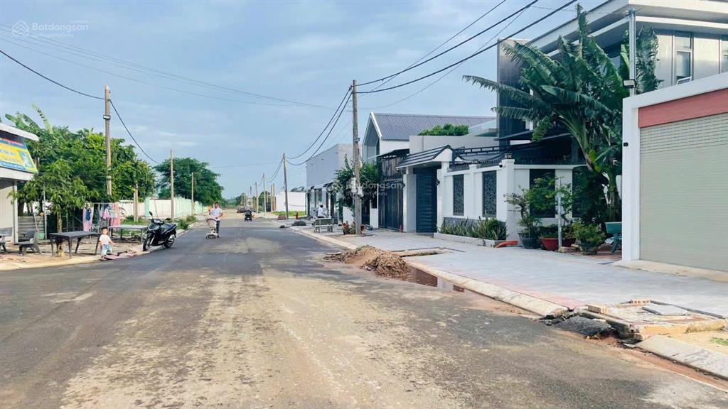 Đất khu tái định cư lê ki ma thị trấn đất đỏ 107m2, full thổ cư hạ tầng nhựa vỉa hè, giá 1 tỷ 4