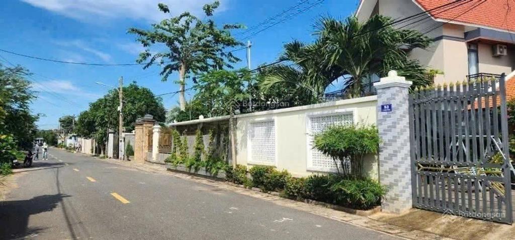 Cần bán lô đất mặt tiền huyền trân công chúa, gần chợ đất đỏ
