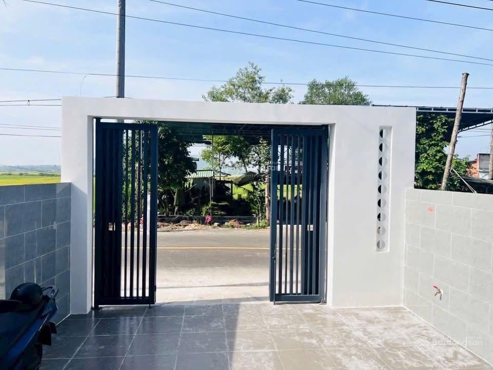 Bán nhà 1 lầu 1 triệt thị trấn đất đỏ đường lê thánh tông