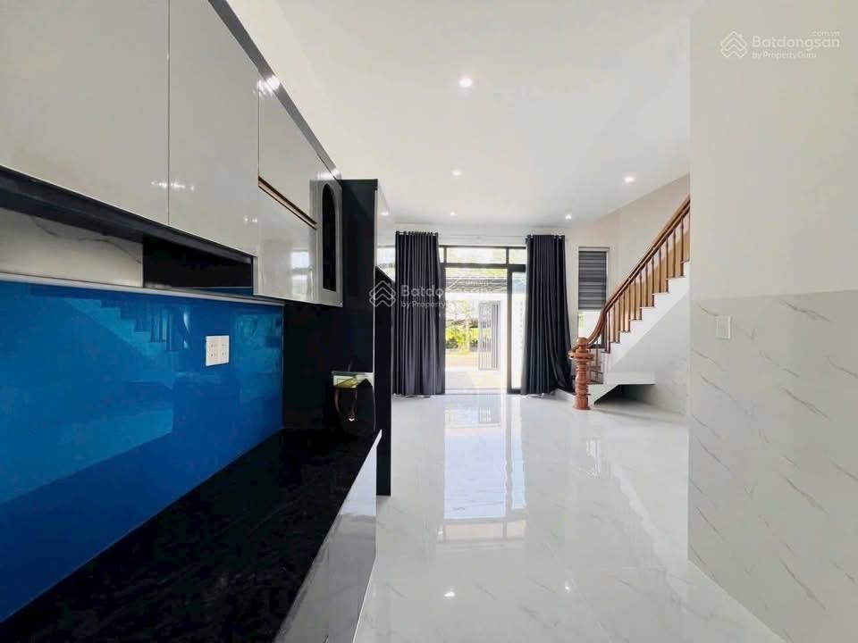 Bán nhà 1 lầu 1 triệt thị trấn đất đỏ đường lê thánh tông