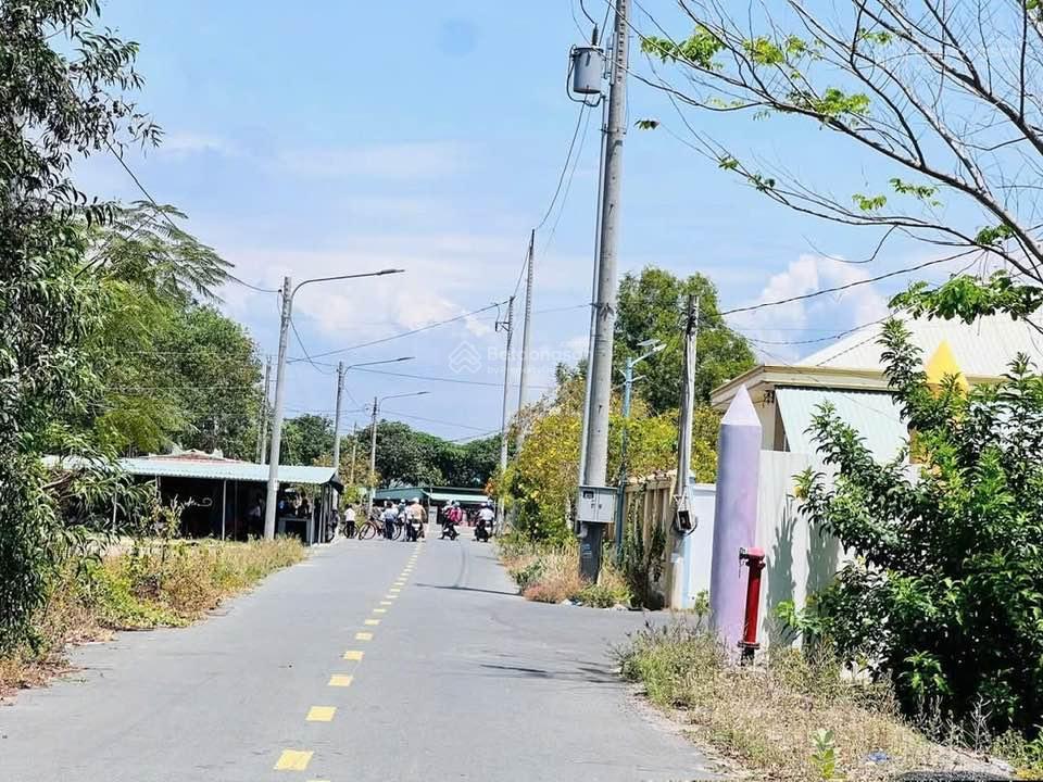Bán đất vị trí vàng xã phước hải, tp.hồ chí minh đối diện trường tiểu học long mỹ